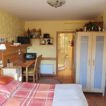 Virag Apartmanhaz Sopron Exterior photo