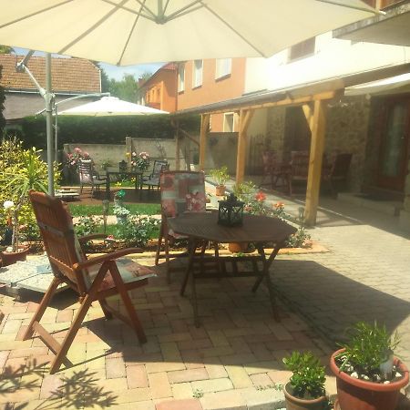 Virag Apartmanhaz Sopron Exterior photo