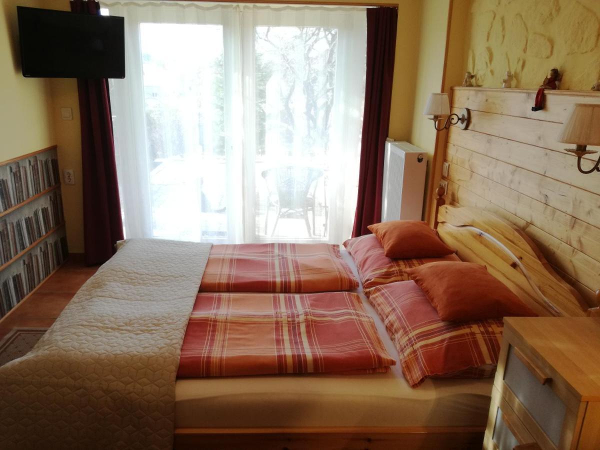 Virag Apartmanhaz Sopron Exterior photo