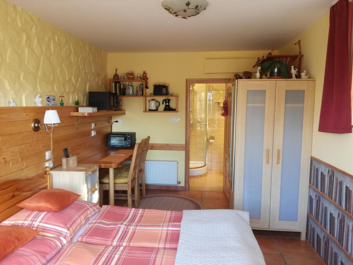 Virag Apartmanhaz Sopron Exterior photo